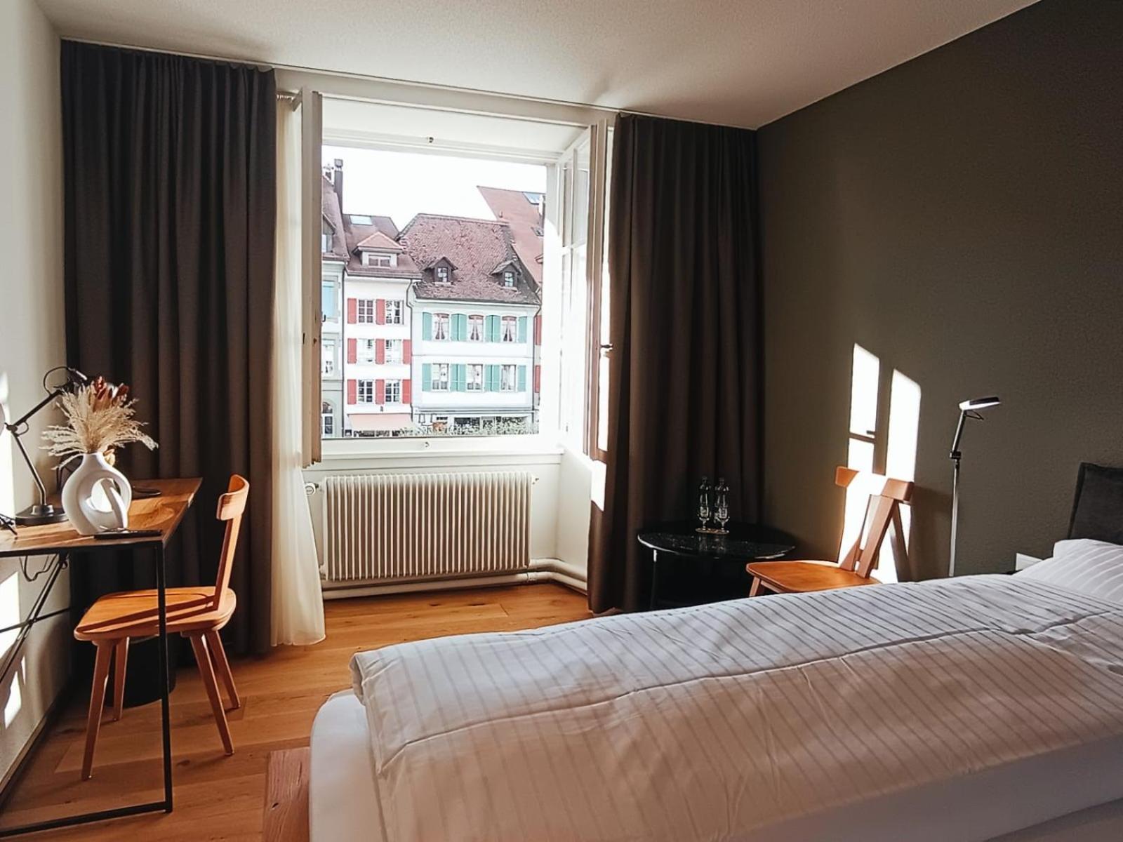 Hotel Restaurant Krone Aarberg Bagian luar foto