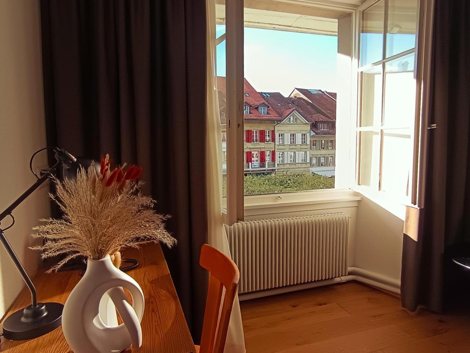 Hotel Restaurant Krone Aarberg Bagian luar foto