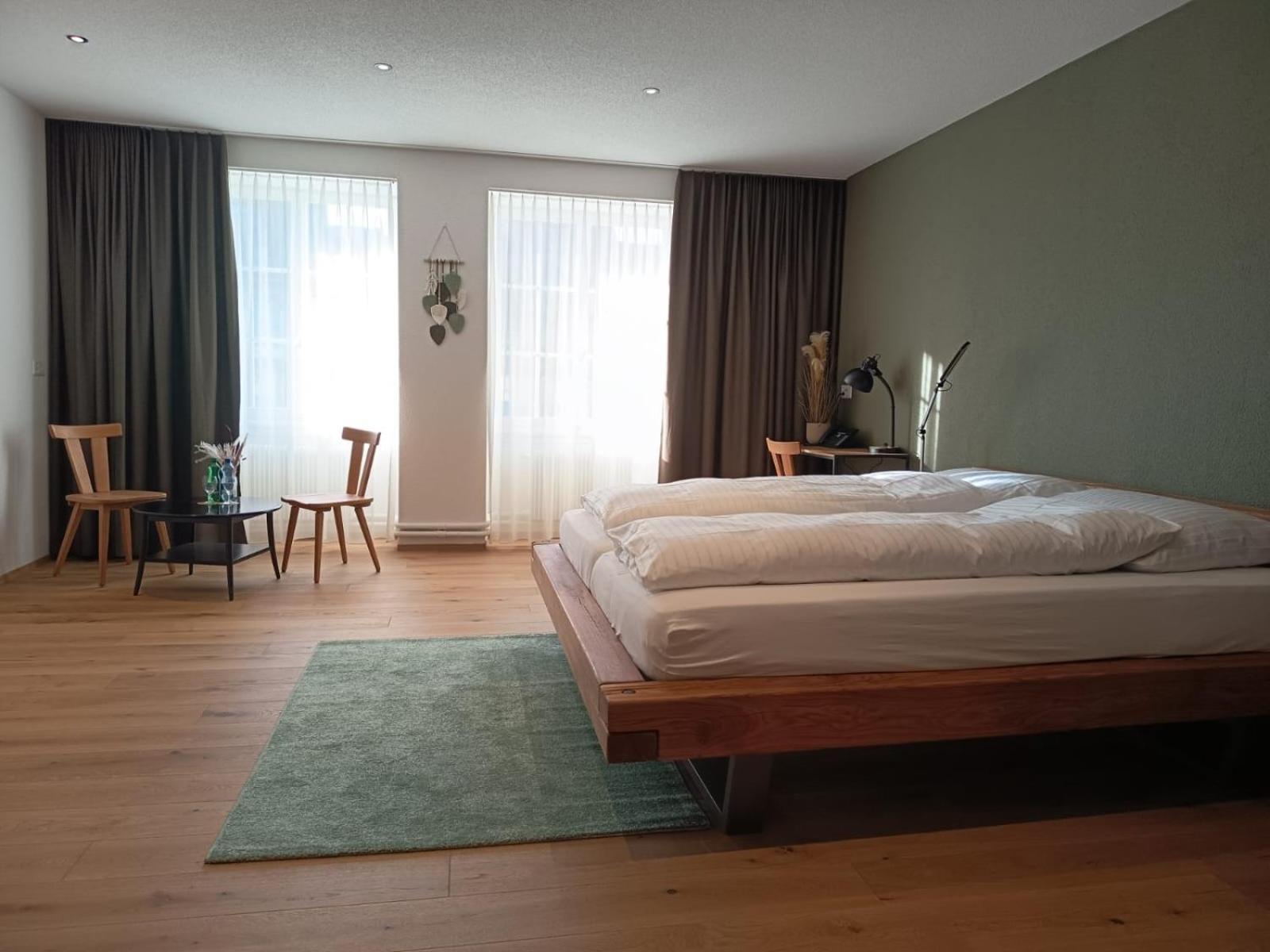 Hotel Restaurant Krone Aarberg Bagian luar foto