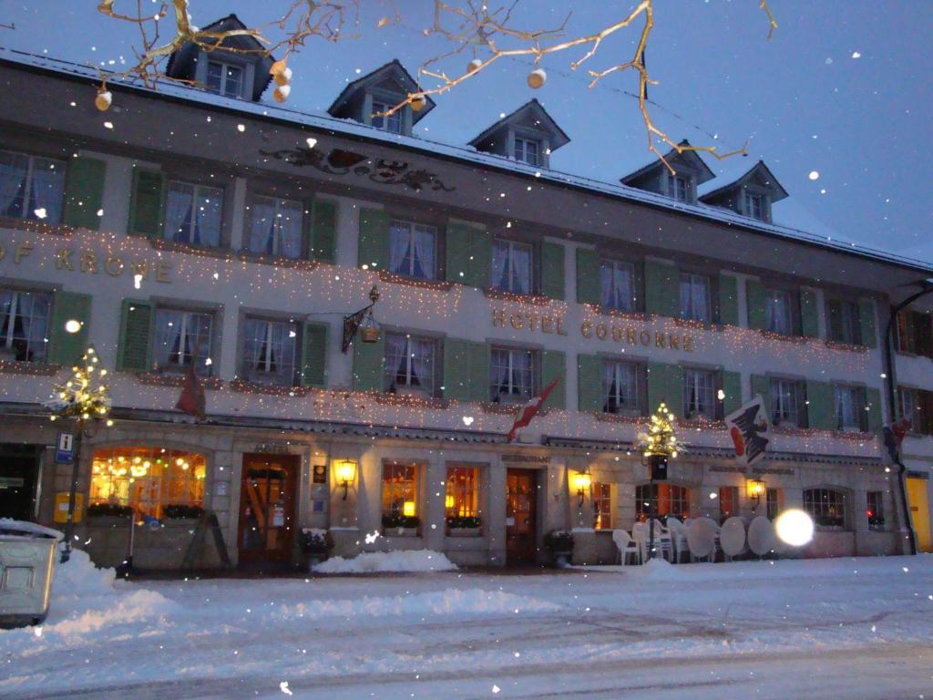 Hotel-Restaurant Krone Aarberg Bagian luar foto